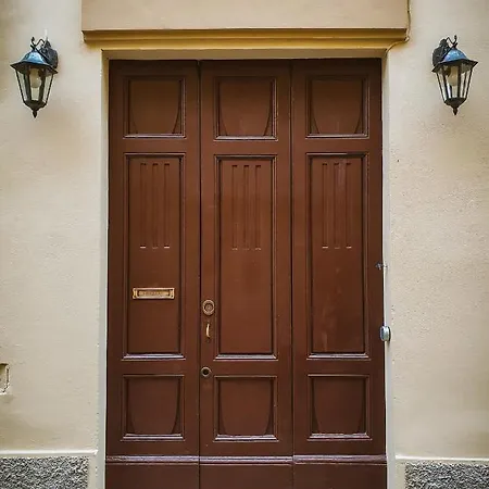 Albergue The Host Parma