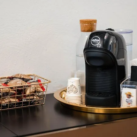 Hostel The Host Parma