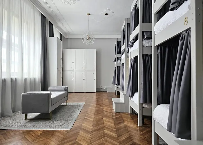 Hostel The Host Parma